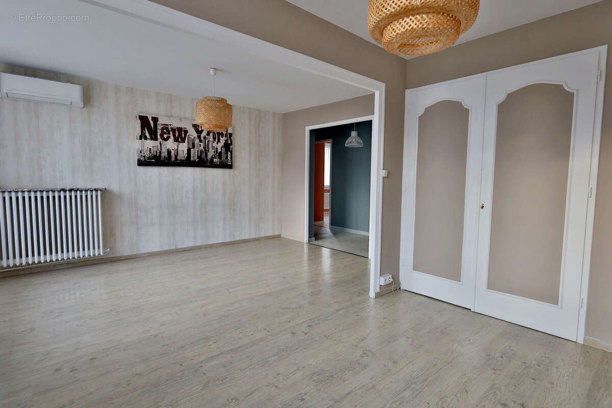 Appartement à VENISSIEUX