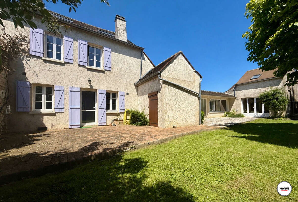 Maison à LES ALLUETS-LE-ROI
