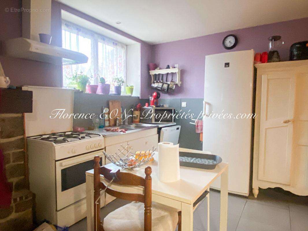 Maison à LA CHAPELLE-JANSON