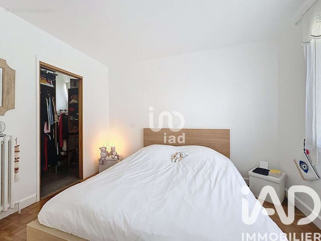 Maison 108 m² à Crecy-La-Chapelle  - photo 8