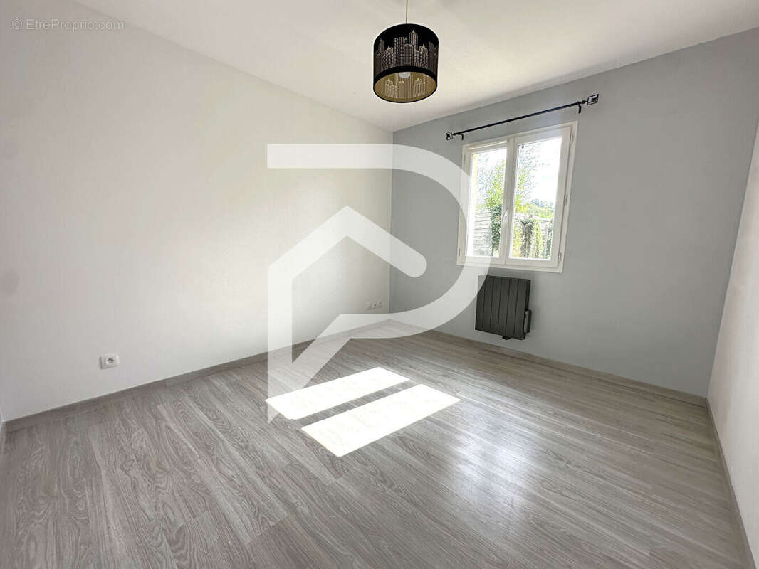 Maison à LA CHAUSSEE-D&#039;IVRY