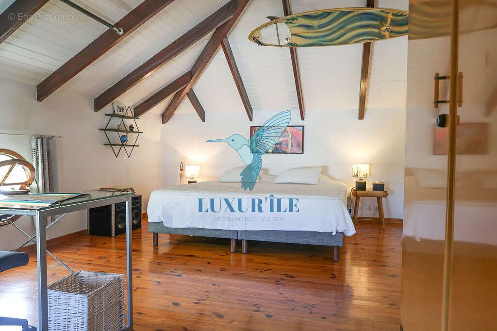 Maison à BAIE-MAHAULT