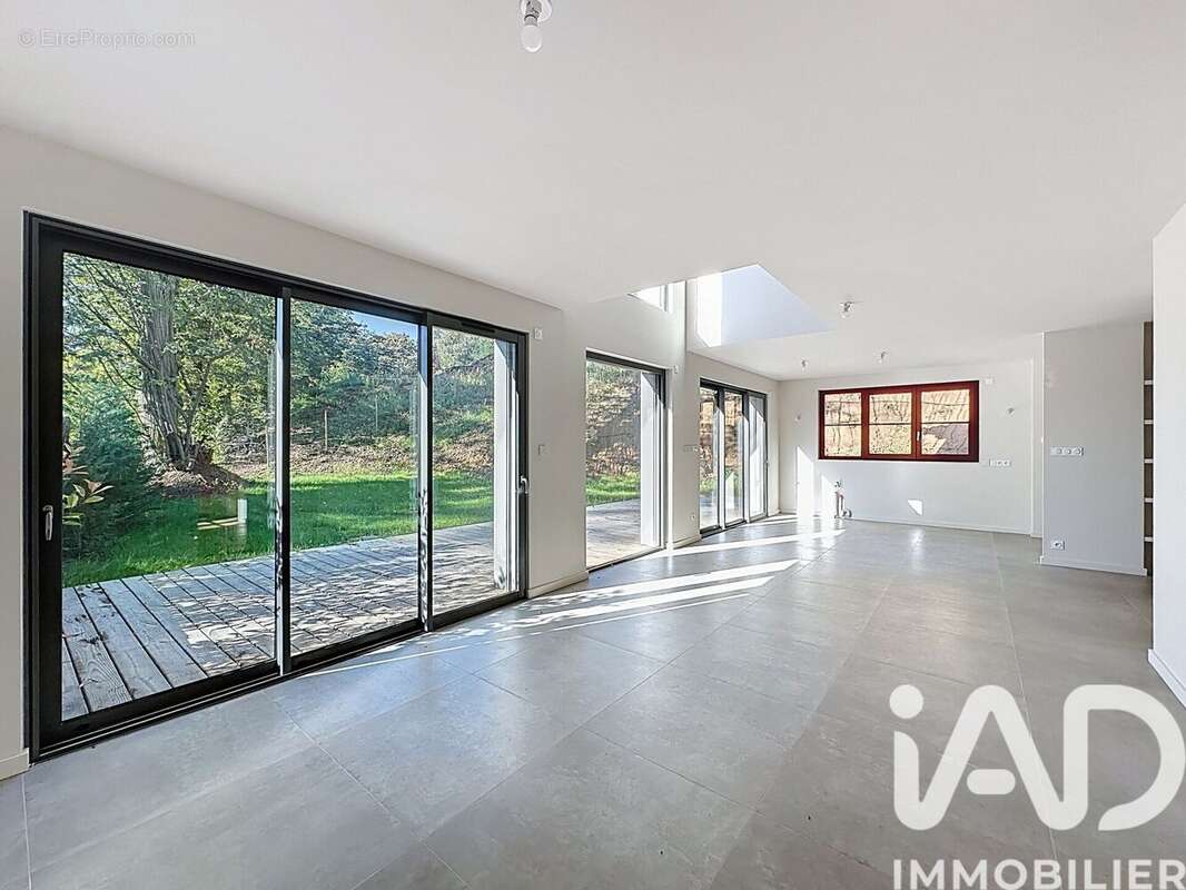 Photo 4 - Maison à CHARBONNIERES-LES-BAINS