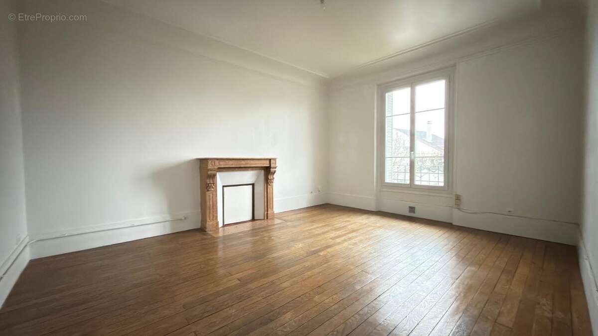 Appartement à NEUILLY-PLAISANCE