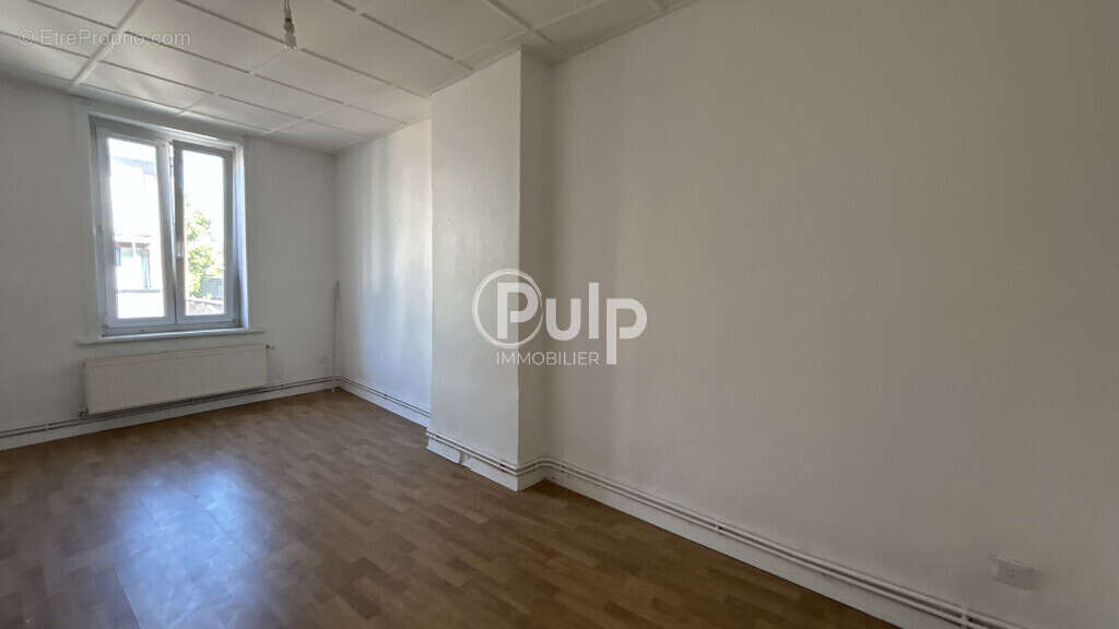 Immeuble de rapport. Maison et commerce - photo 6