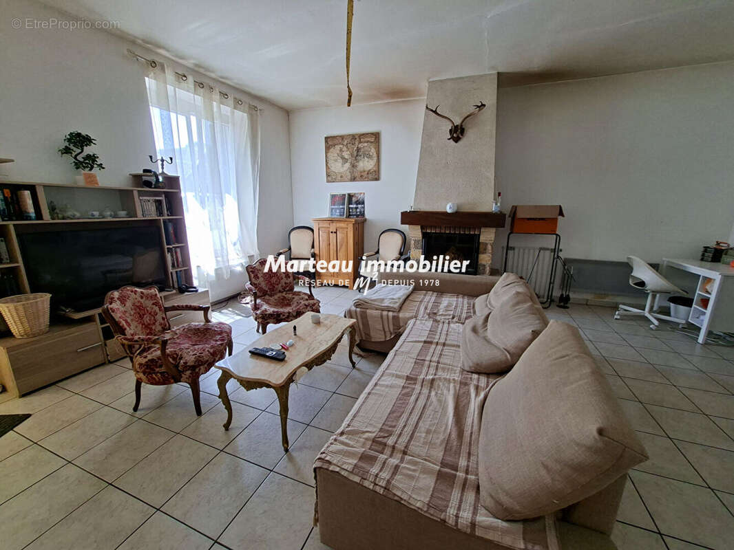 Maison de bourg Tresson 4 pièce(s) 125 m2 - photo 3