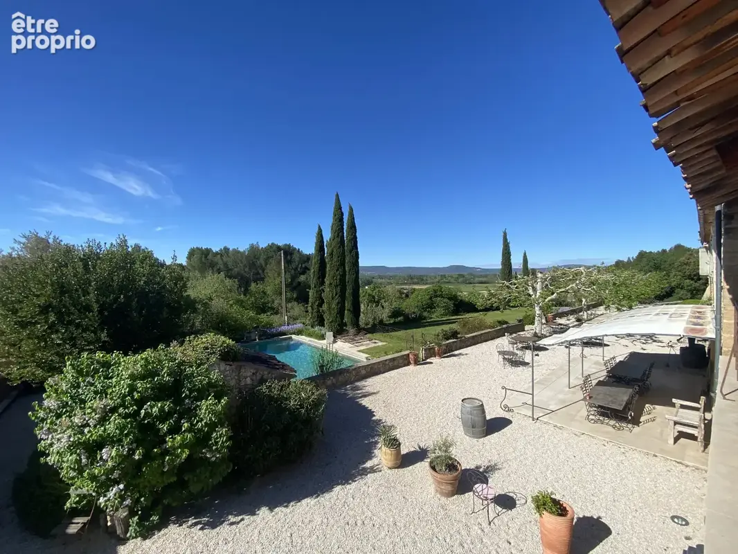 Bastide en pierres du XVIe siècle avec activités œnotouristiques sur 39 ha, à 35 minutes d’Aix-en-Provence - photo 6