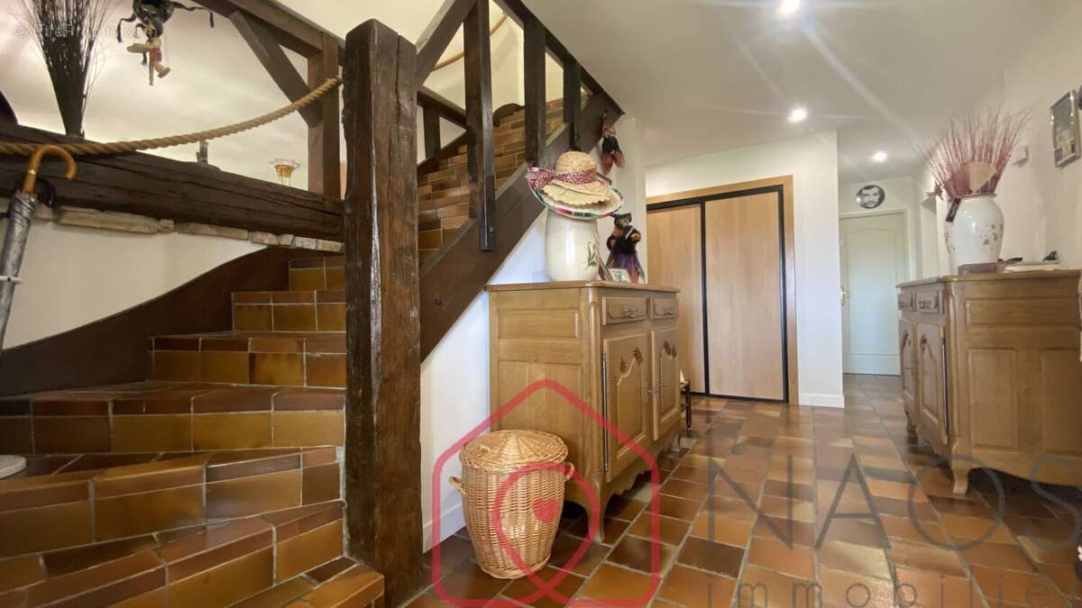 Maison à PRIX-LES-MEZIERES