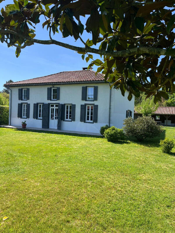 Maison à ESCOURCE