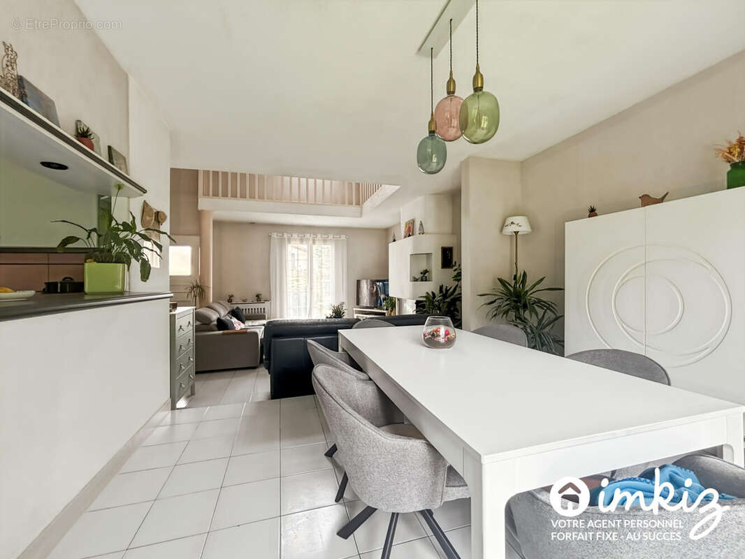 Maison de charme 154 m2 - 7 pièces - 5 chambres - photo 3