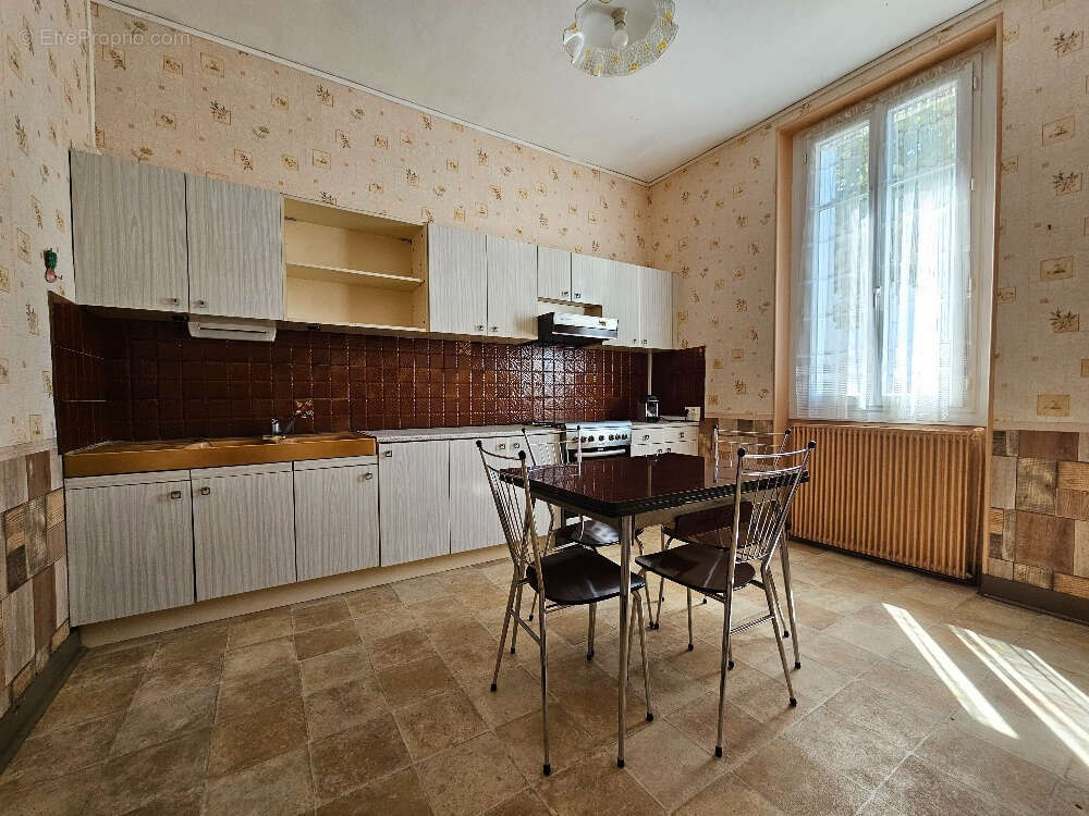 Maison à LA COURONNE