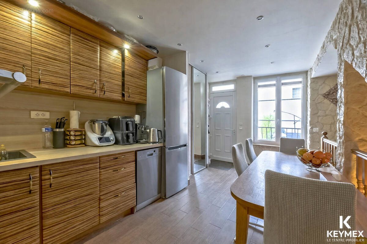 Appartement à FREPILLON