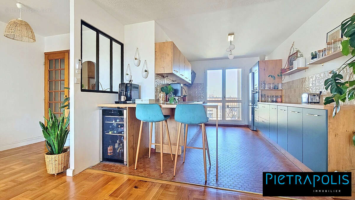 Appartement à LYON-8E