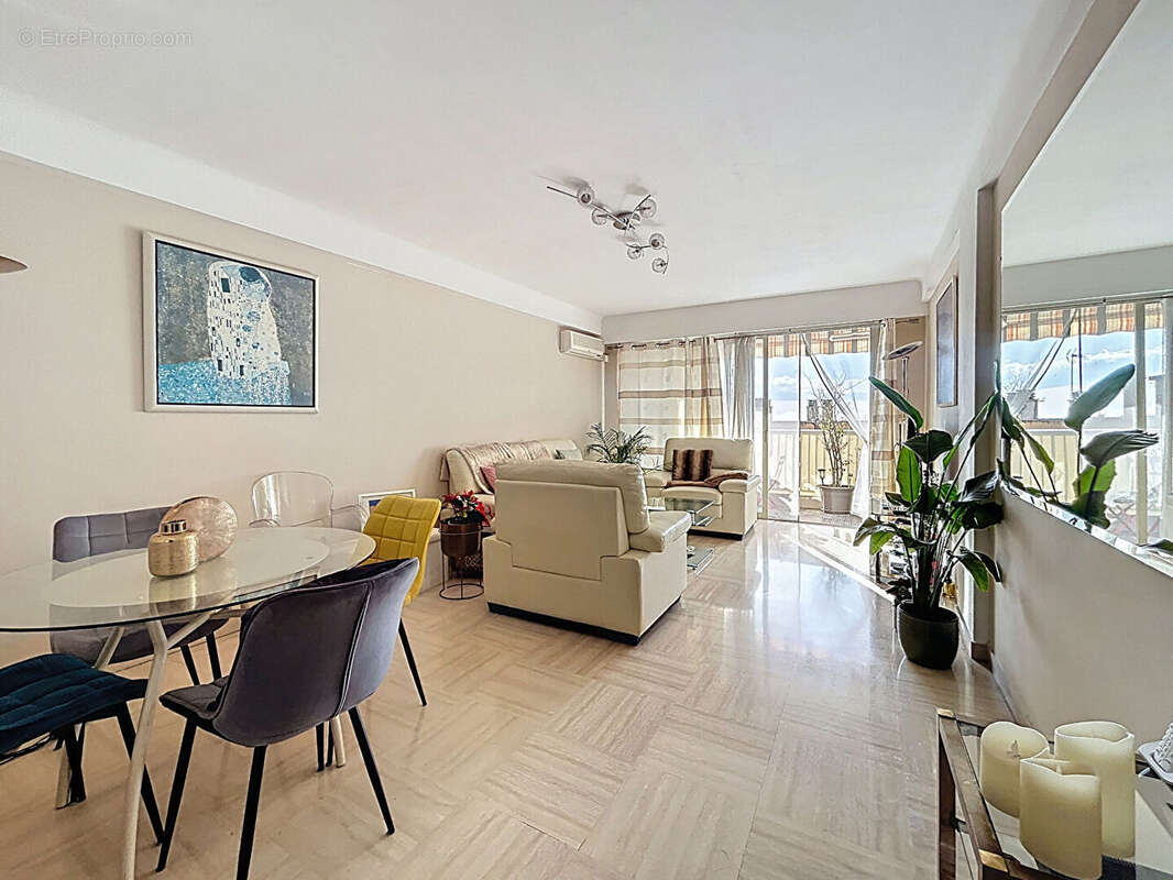 Appartement à NICE