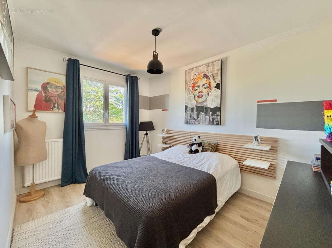 Belle maison t5 avec piscine - st cyr sur loire - quartier gruette - photo 9