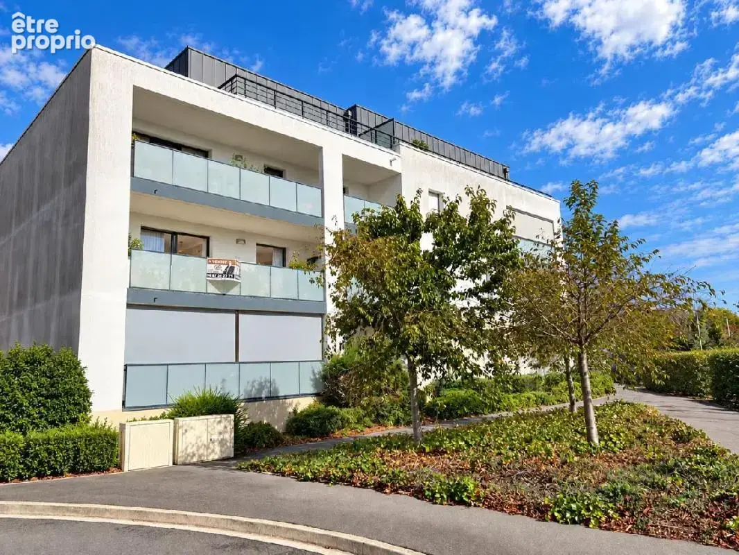 Vertou - Proche bourg - T3 de 79 m² - En parfait état - Grand balcon - 2 places de parking en sous-sol - photo 9