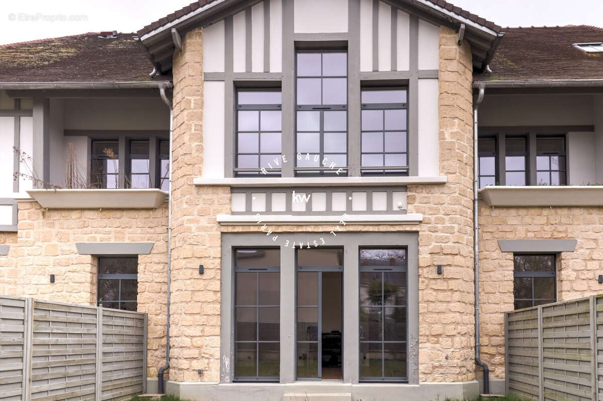Maison 193 m² à Vaucresson  - photo 2