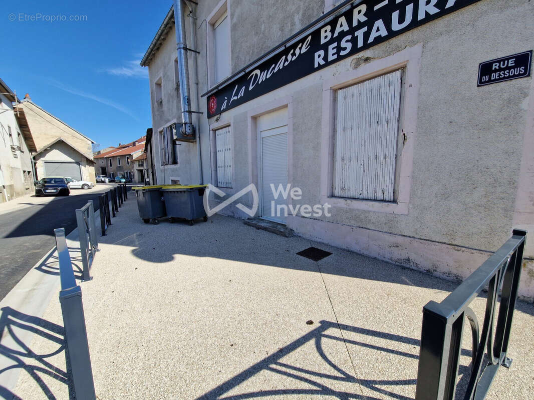 Commerce à COUSSEY