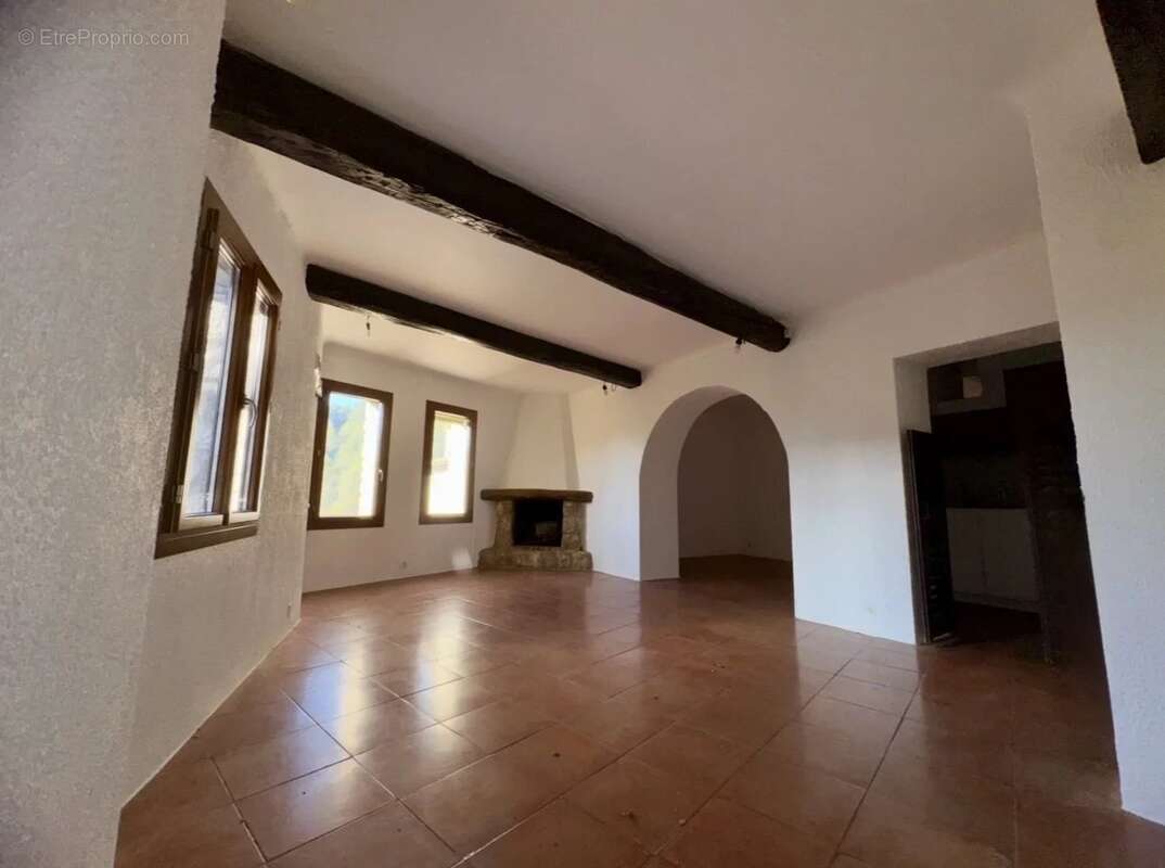 Appartement à PEILLON