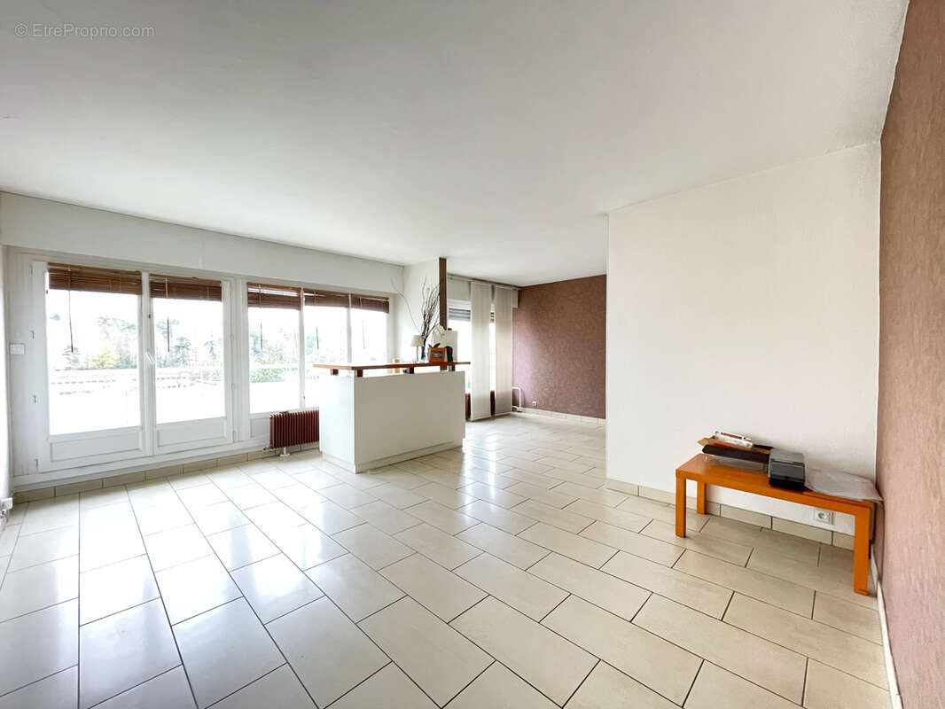 Appartement à TASSIN-LA-DEMI-LUNE