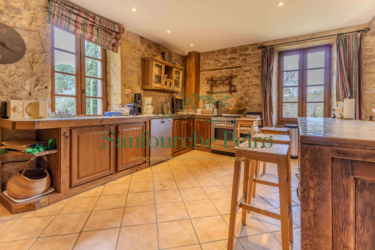 Maison à CASTELNAUD-LA-CHAPELLE