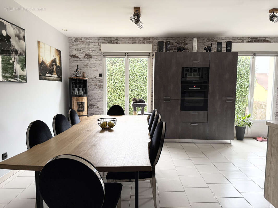 Maison à VILLE-SUR-ILLON