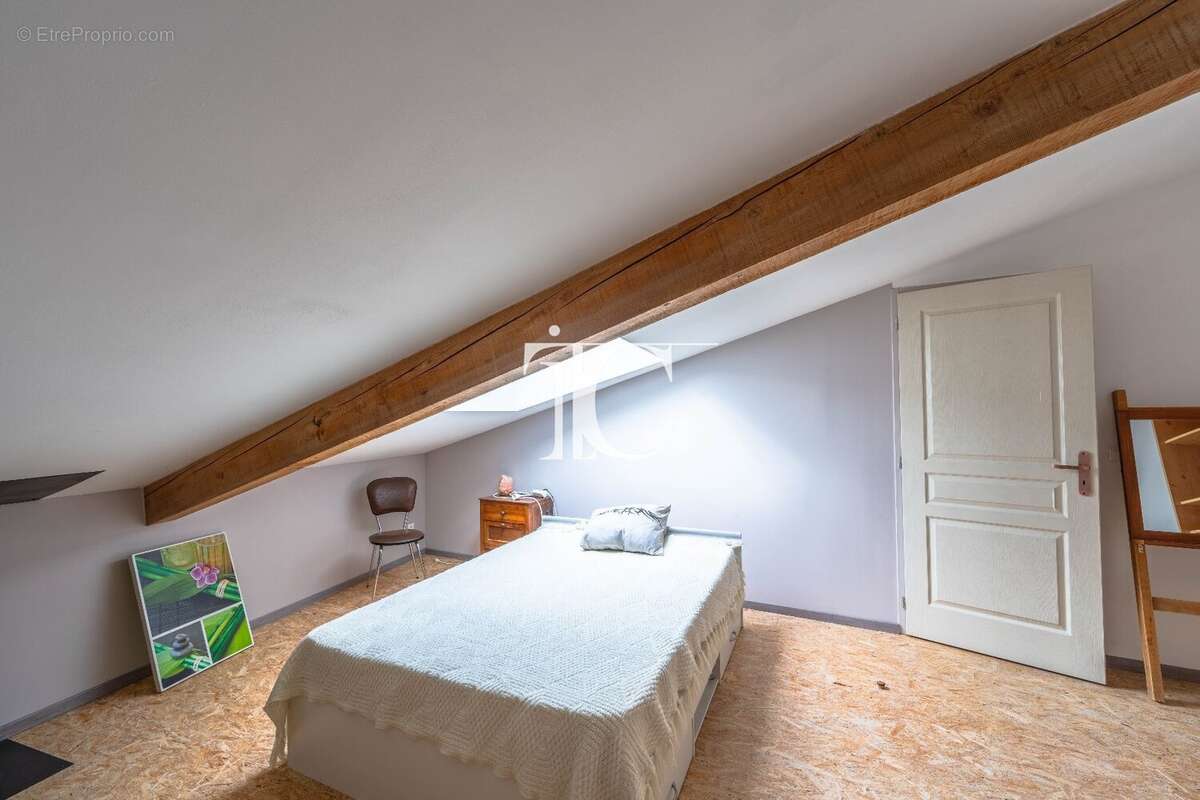 Maison à SAINT-PAUL-LE-JEUNE