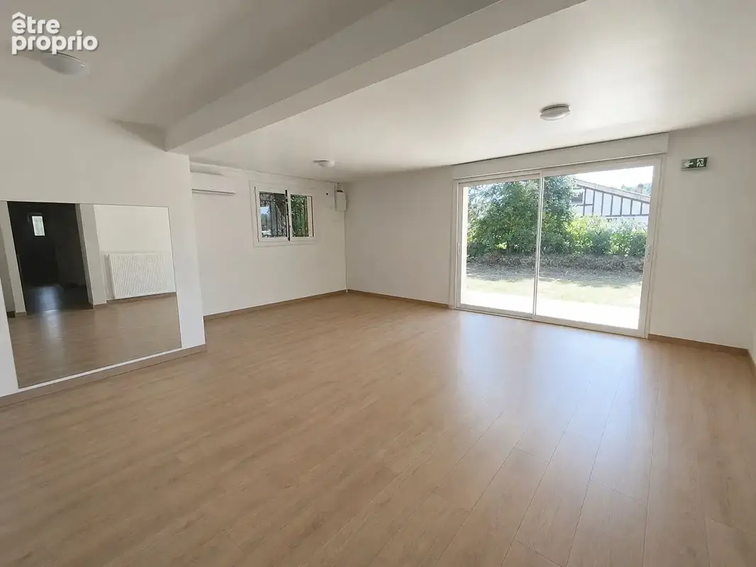 Maison 10 pièces 220 m² · à Mont-de-Marsan · 220 m² · 250 000 €