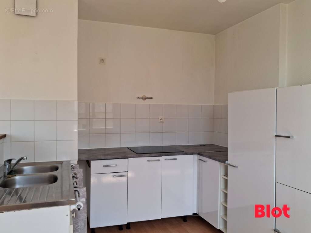 Appartement 74 m² à Chateaubourg  - photo 4