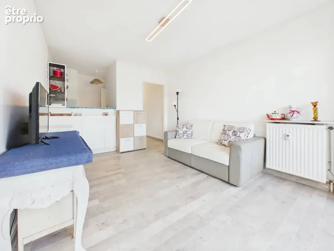 À deux pas d’Antibes et Juan-les-Pins – Studio cabine en résidence sécurisée avec parc et piscine - photo 6