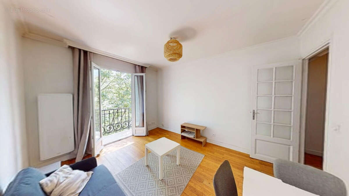 PARIS XIX  Métro Crimée  2P 39.33m² avec balcon filant / 320 000.00 euros FAI / Dernier étage - photo 4