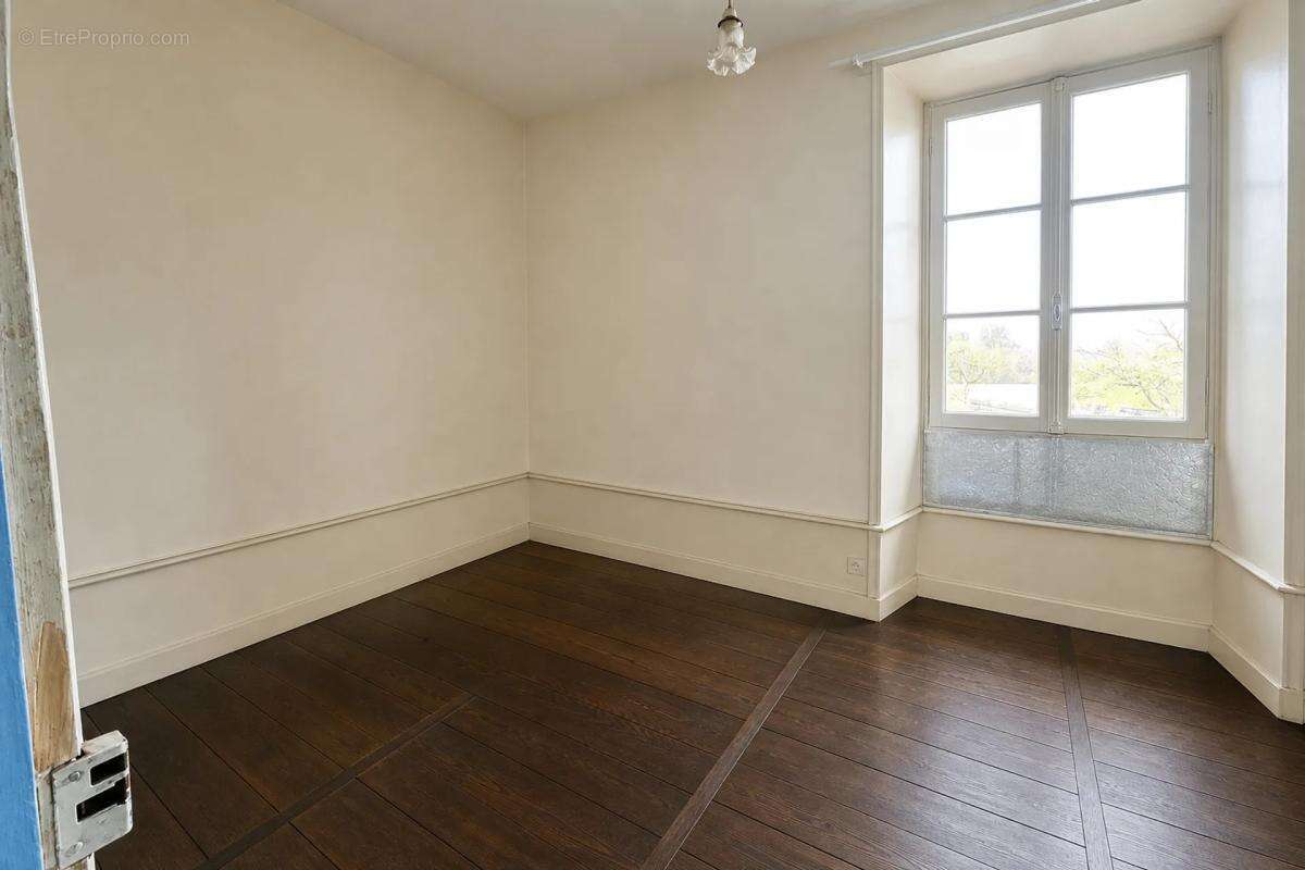 Maison de charme 200m² à Turenne - photo 4