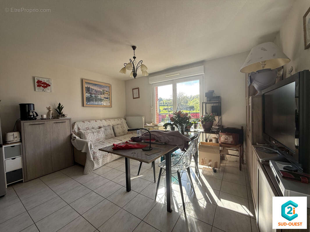 Appartement à LA RIVIERE-SAINT-SAUVEUR