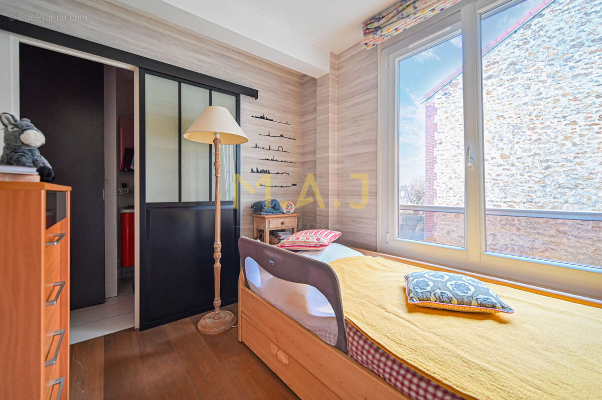 Appartement à LE PERREUX-SUR-MARNE