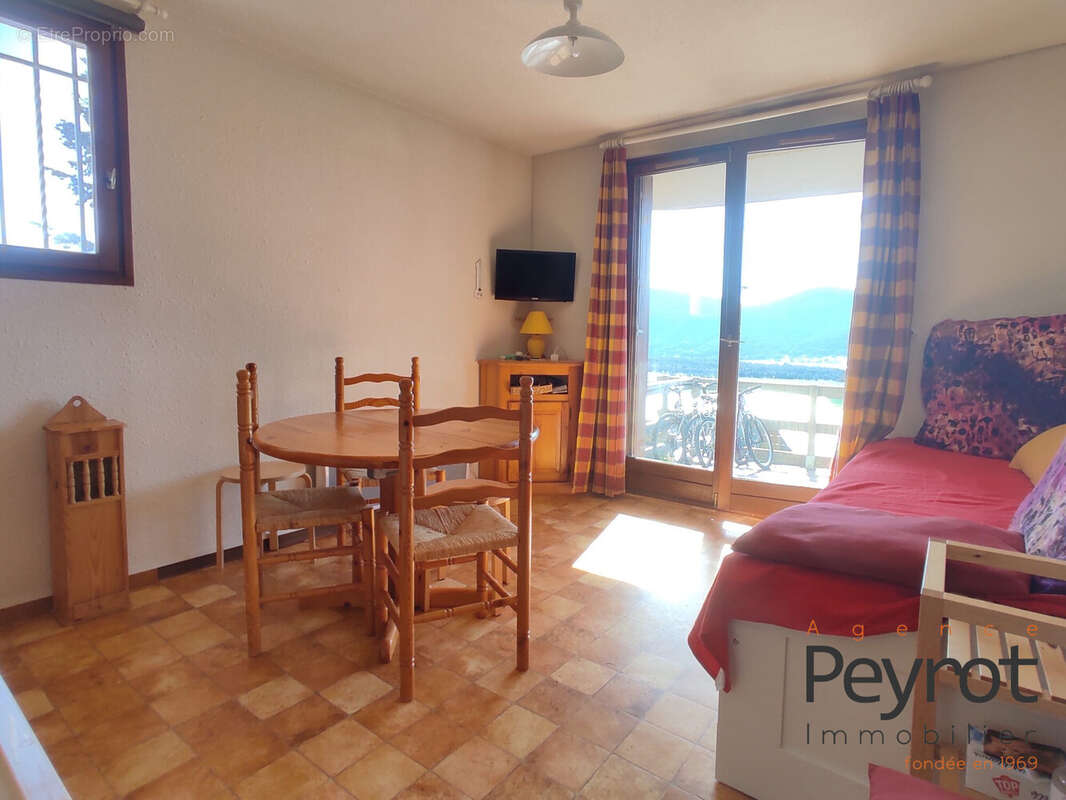 Appartement à LES ANGLES