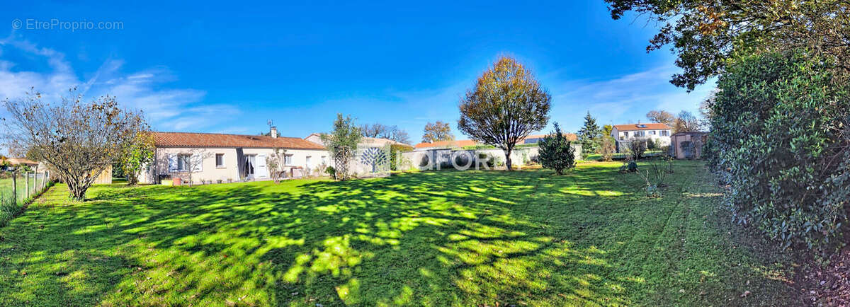 Maison à LA CHAPELLE-BERTRAND