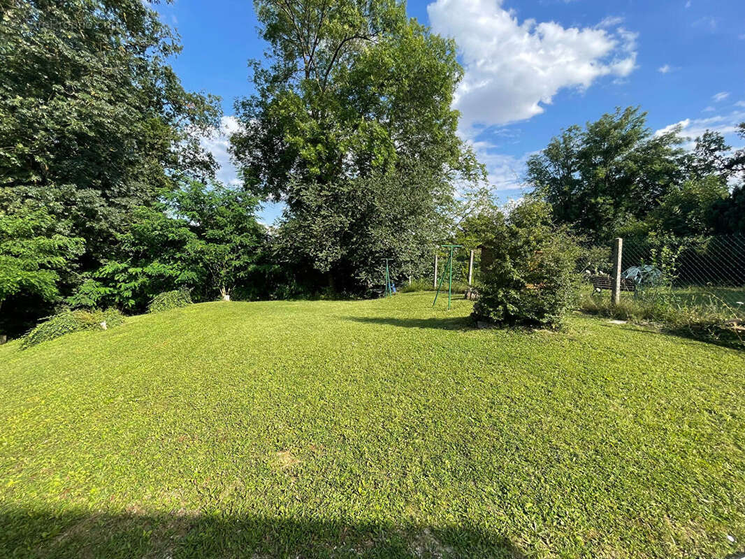 Maison à DROUE-SUR-DROUETTE