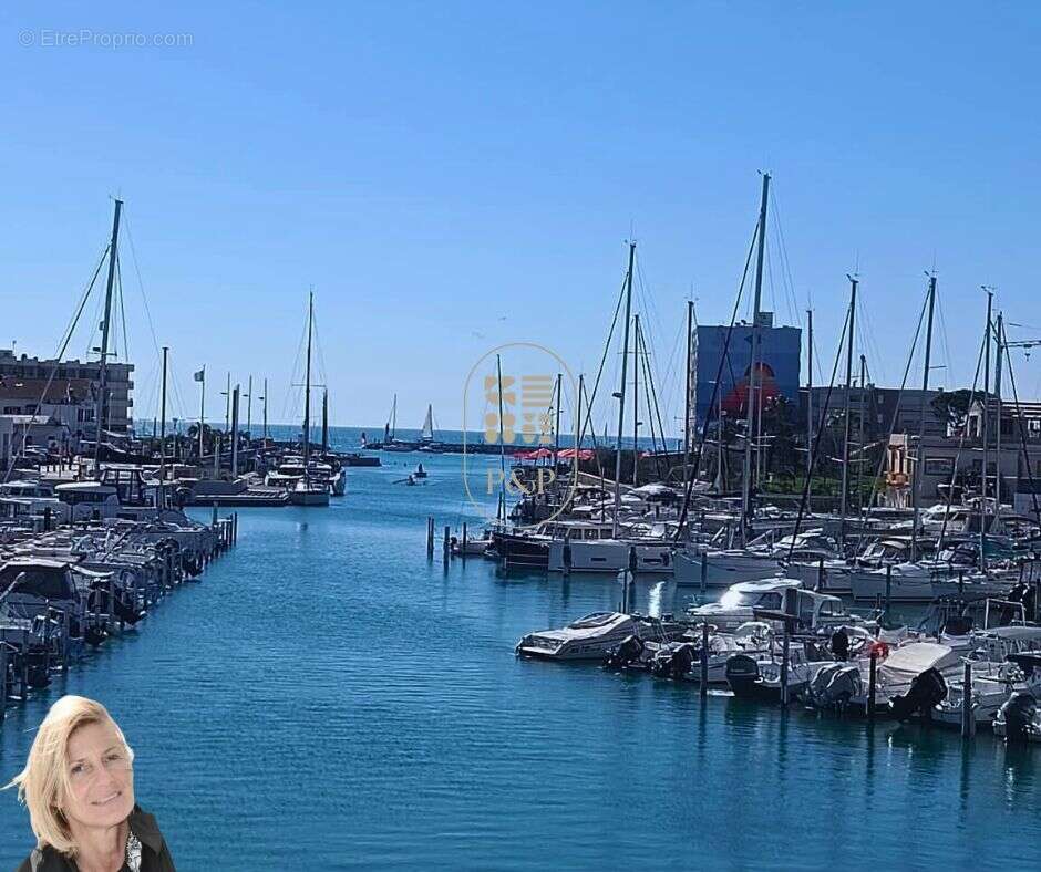 Appartement à MAUGUIO