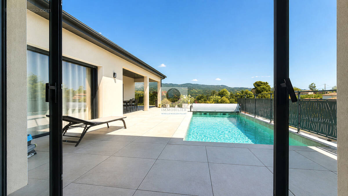 Maison à SAINT-PERAY