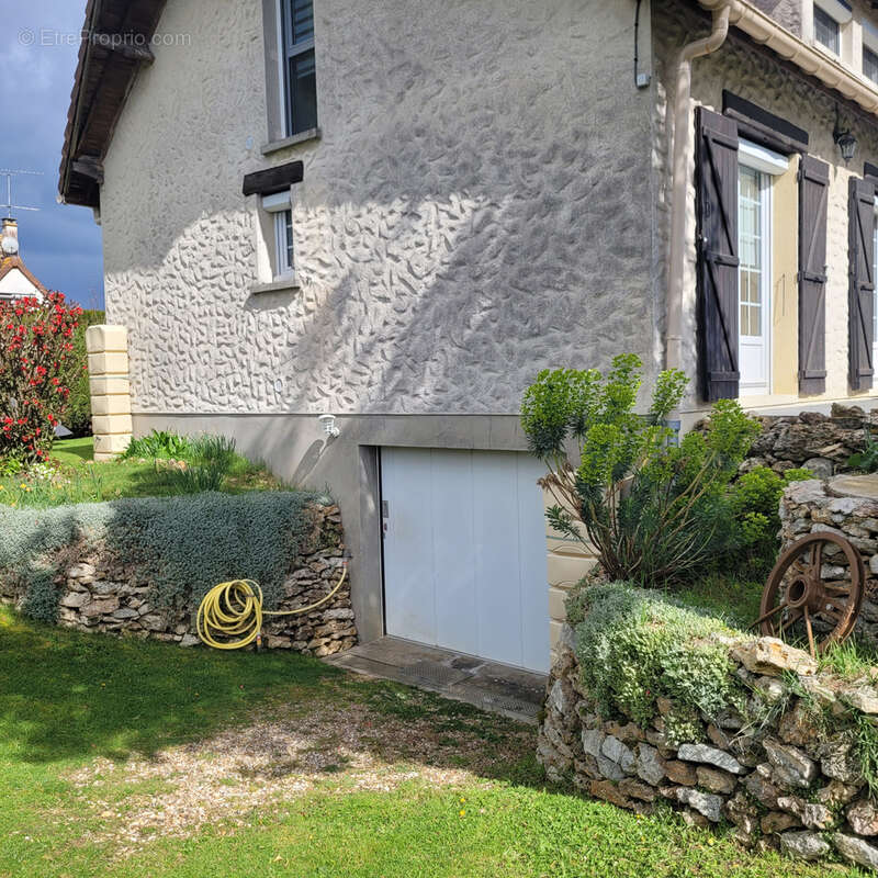 Maison à CIVRY-LA-FORET