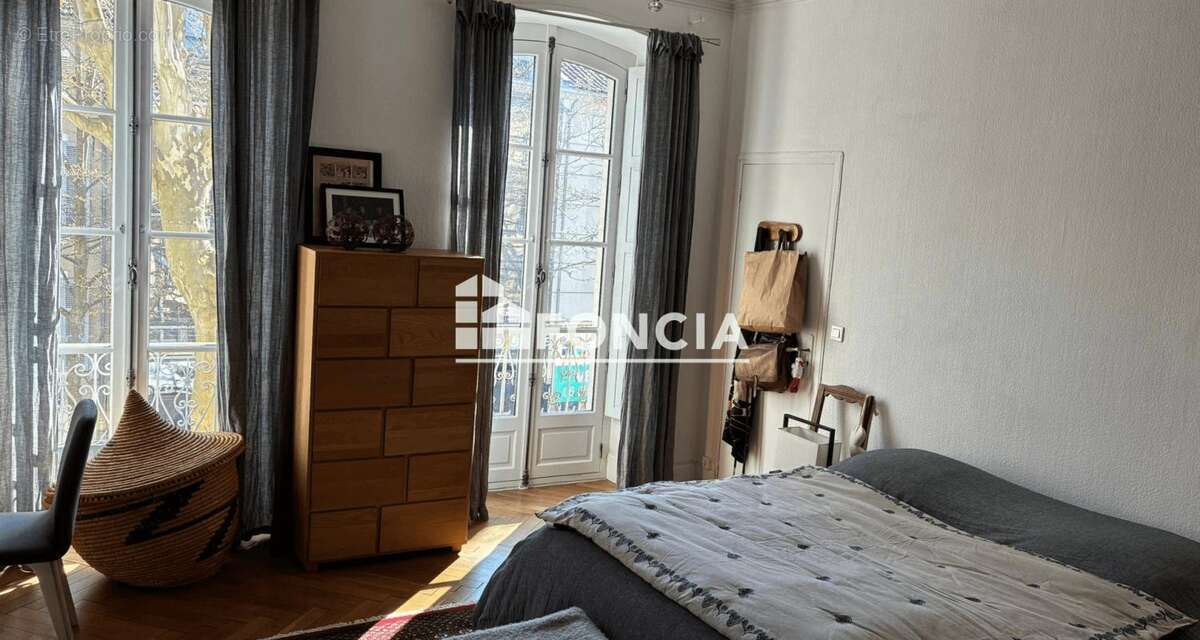 Appartement à CAHORS