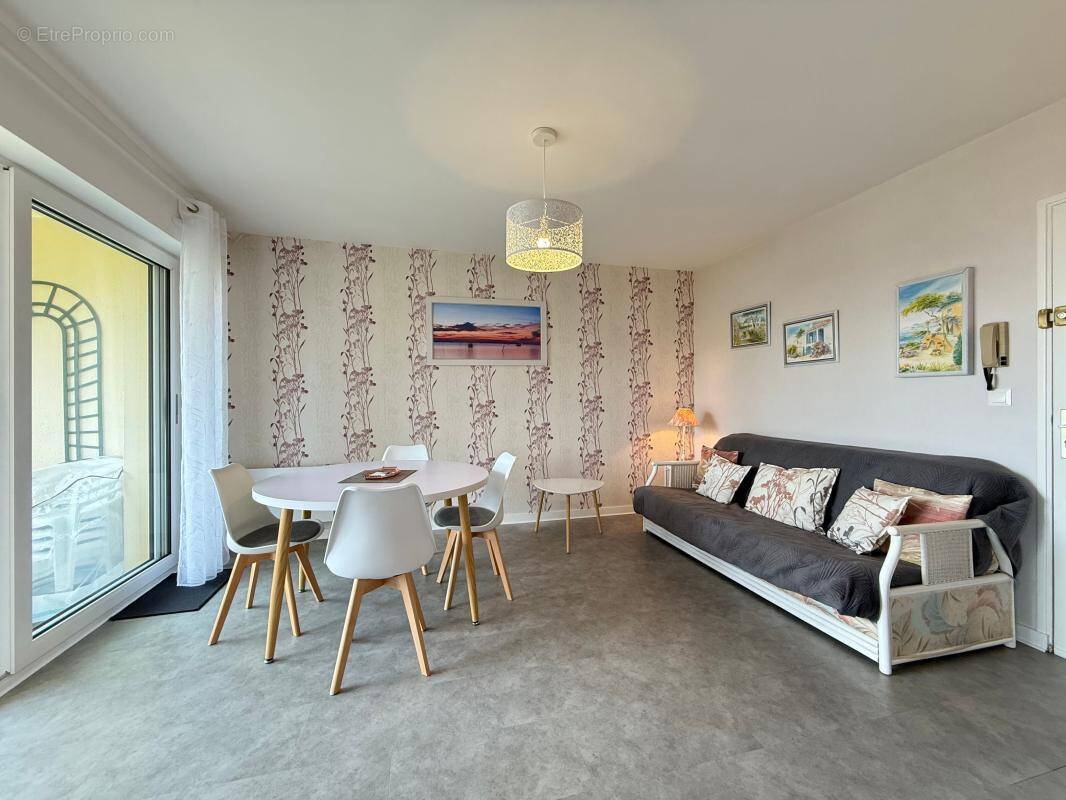 Appartement à VAUX-SUR-MER