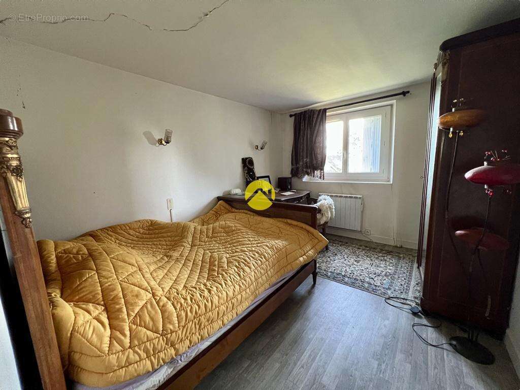 Maison à CREZANCY-EN-SANCERRE