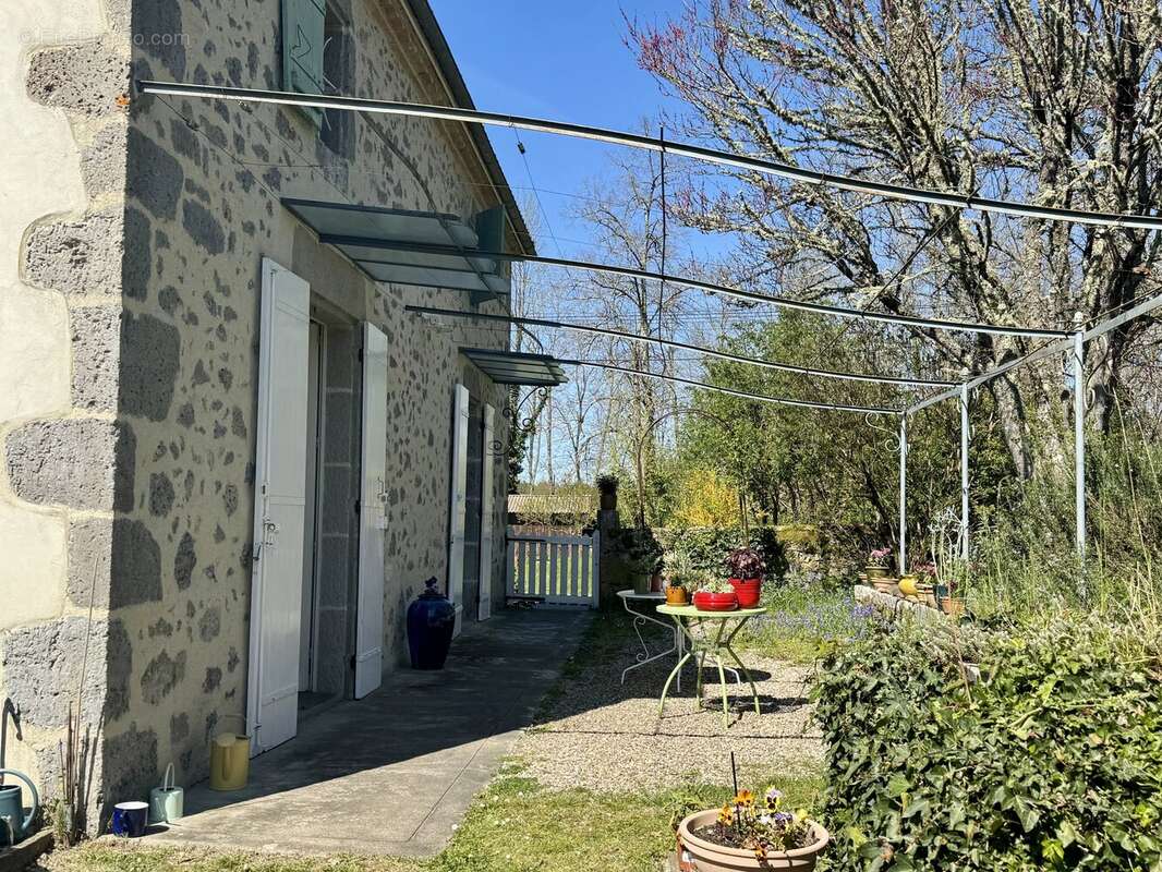 Maison à FARGUES-SUR-OURBISE