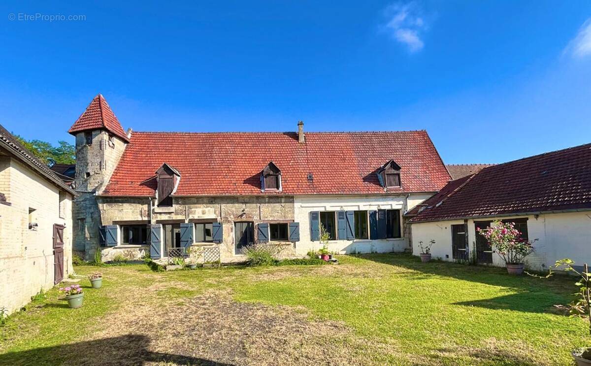 Maison à COMPIEGNE