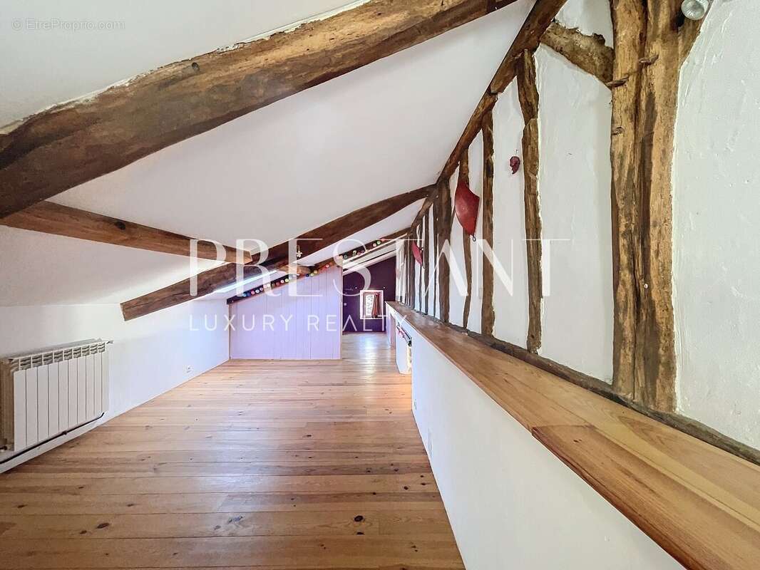 Maison à ORTHEVIELLE