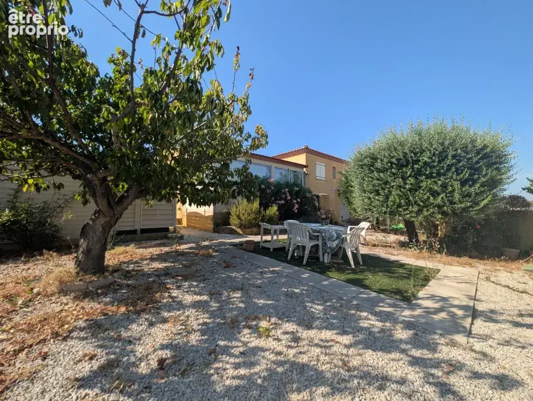 ROUJAN – Villa 4 chambres en parfait état - photo 9
