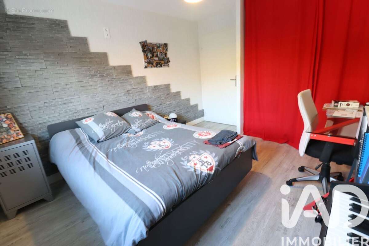 Photo 8 - Maison à LES MARTRES-D&#039;ARTIERE