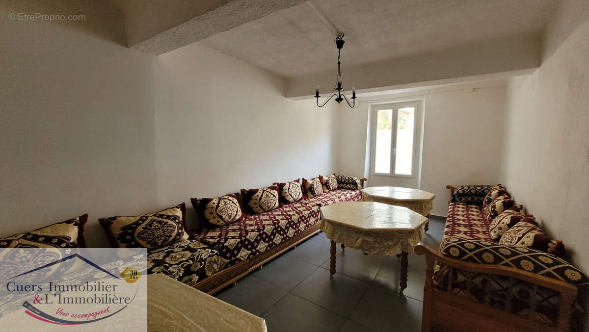 Cuers, maison de village t9 + remise - photo 11