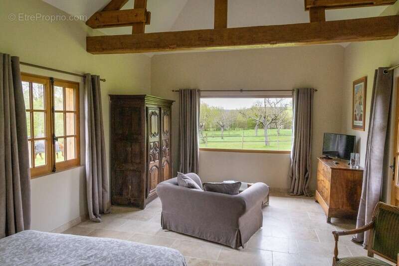 Maison à PONT-L'EVEQUE